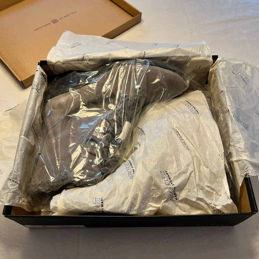 AEROSOLES Suede Gray Winter Boots - Picture 9 of 12